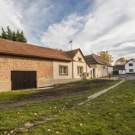 度假居 Pod Ripem 斯塔斯科夫